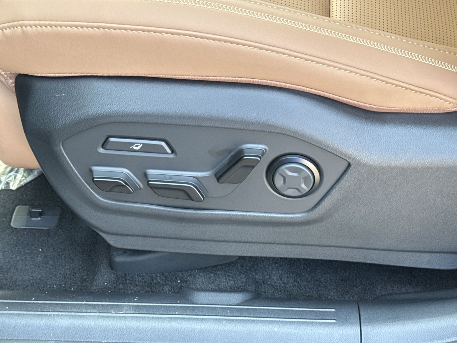 New 2027 Hyundai Santa Fe Calligraphy AWD/4WD image 14
