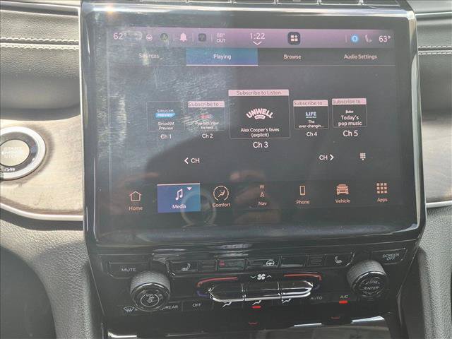 Used 2022 Jeep Grand Cherokee Limited AWD/4WD image 16