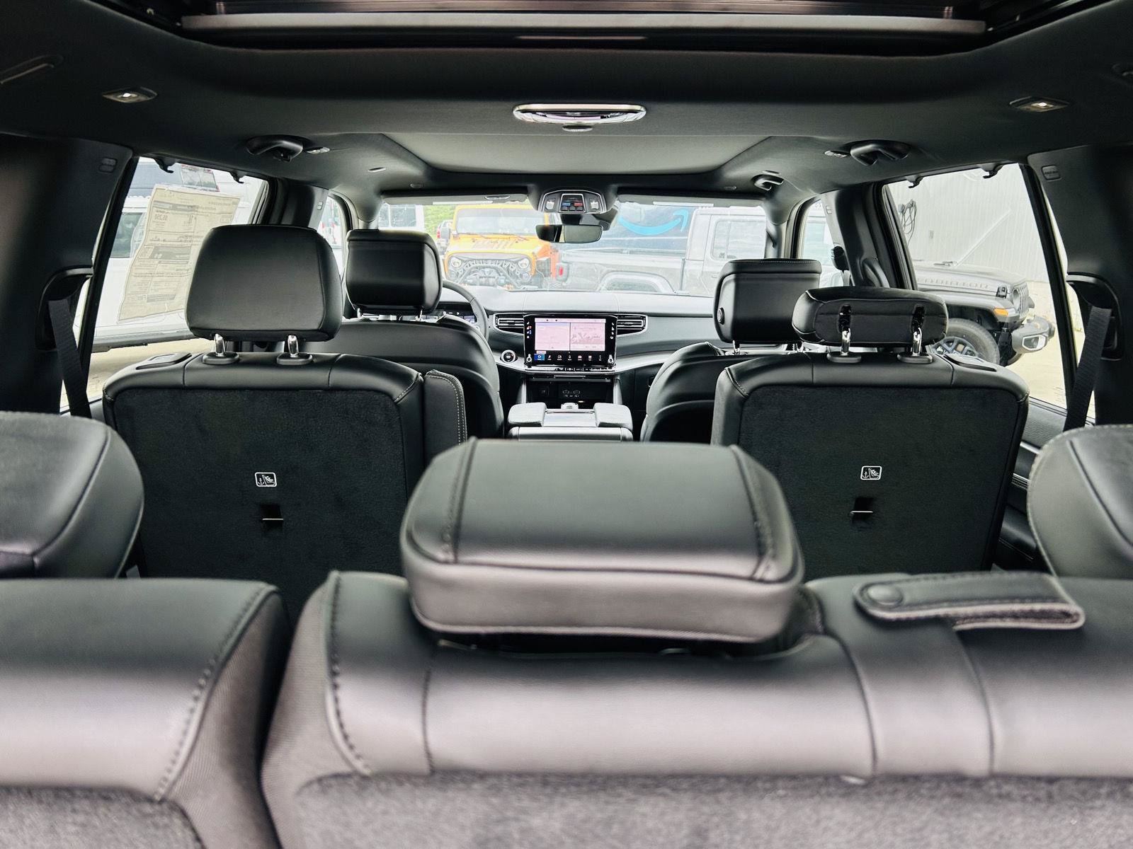 New 2026 Jeep Grand Wagoneer L Limited AWD/4WD image 35
