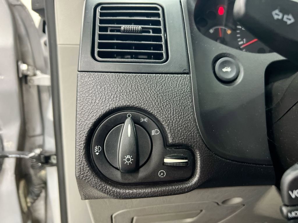 Used 2007 Ford Focus S FWD image 17