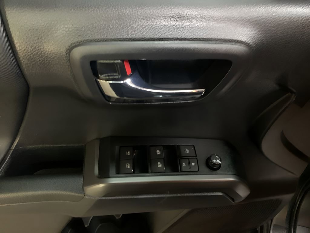 Used 2023 Toyota Tacoma TRD Off-Road image 11