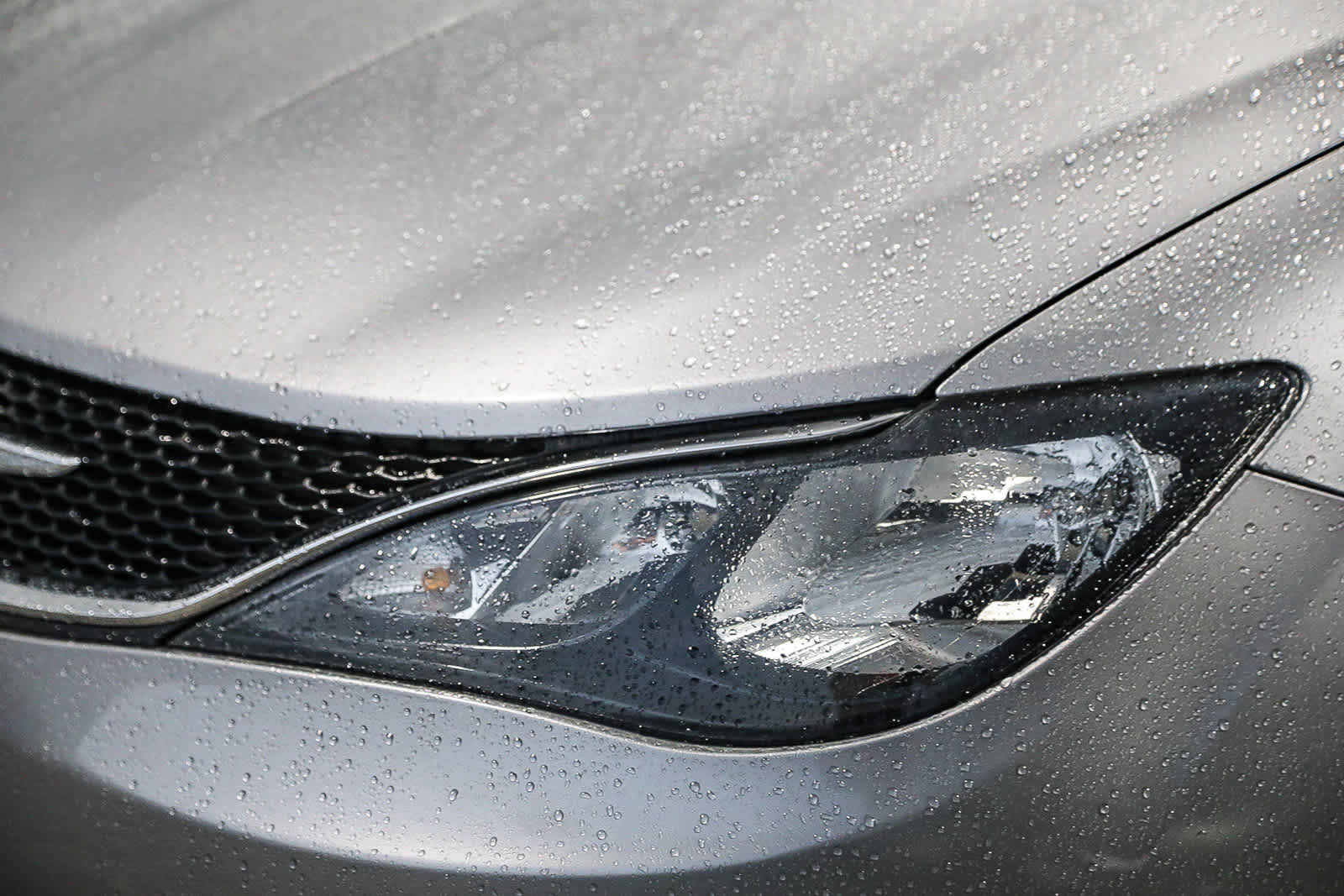 Used 2019 Chrysler Pacifica Touring image 4