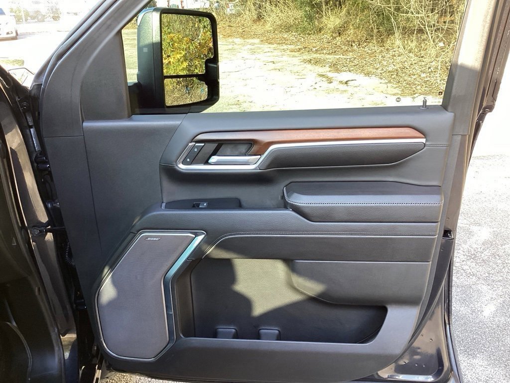 Used 2024 GMC Sierra 2500 Denali w/ Denali Reserve Package image 25
