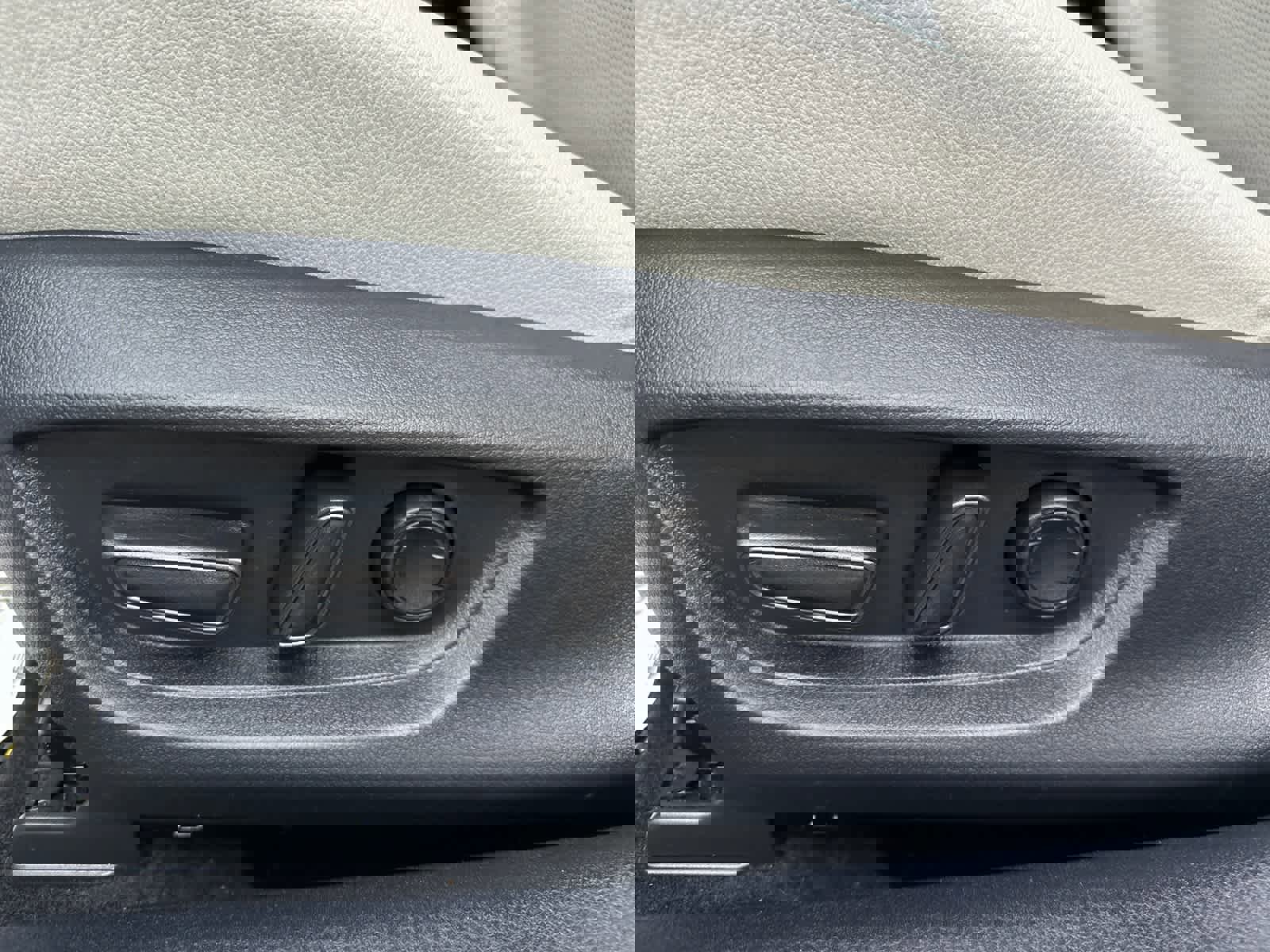 Used 2025 Toyota Camry XLE image 16