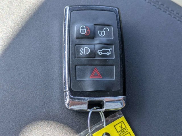 Used 2023 Land Rover Defender 110 SE AWD/4WD image 24
