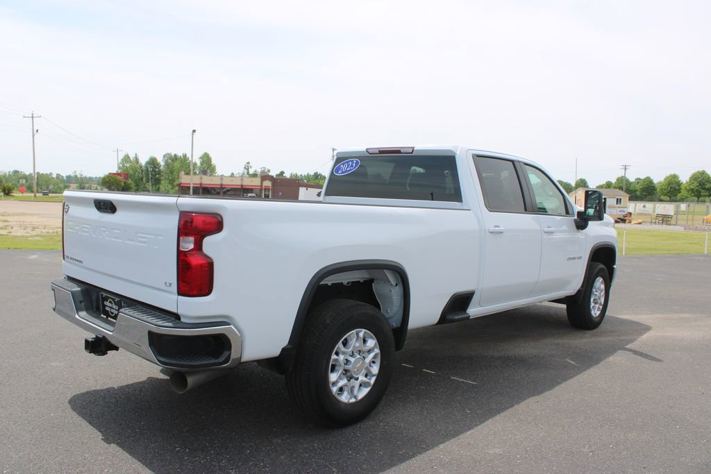 Used 2023 Chevrolet Silverado 2500 LT AWD/4WD image 11