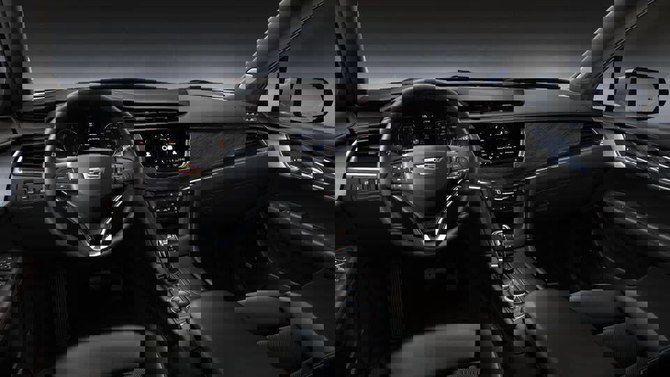 Used 2025 Cadillac XT6 Premium Luxury image 43