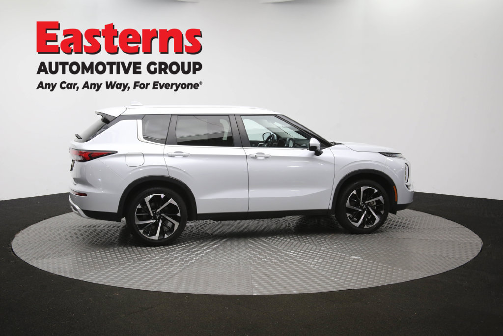 Used 2024 Mitsubishi Outlander SE FWD image 46