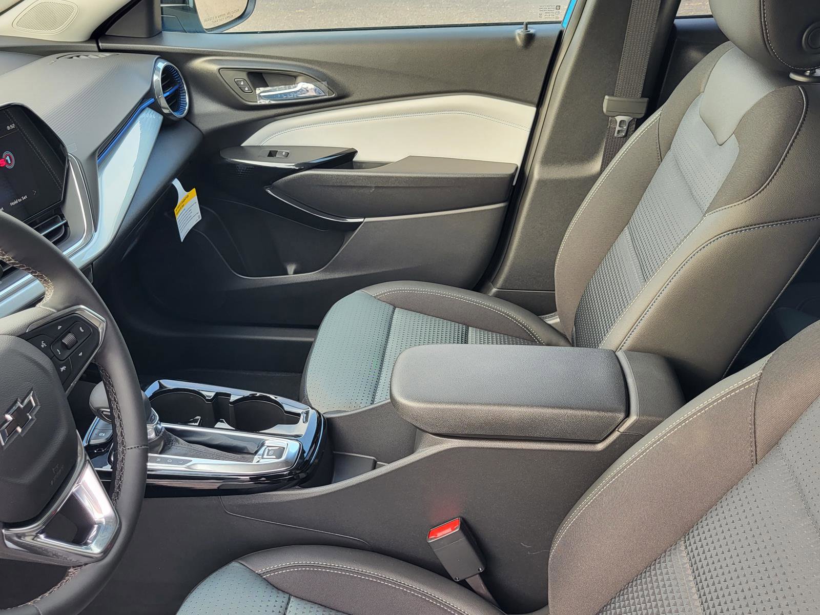 New 2026 Chevrolet Trax LT FWD image 19