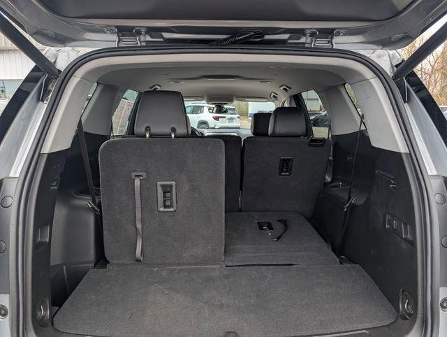 Used 2023 GMC Acadia SLT image 16