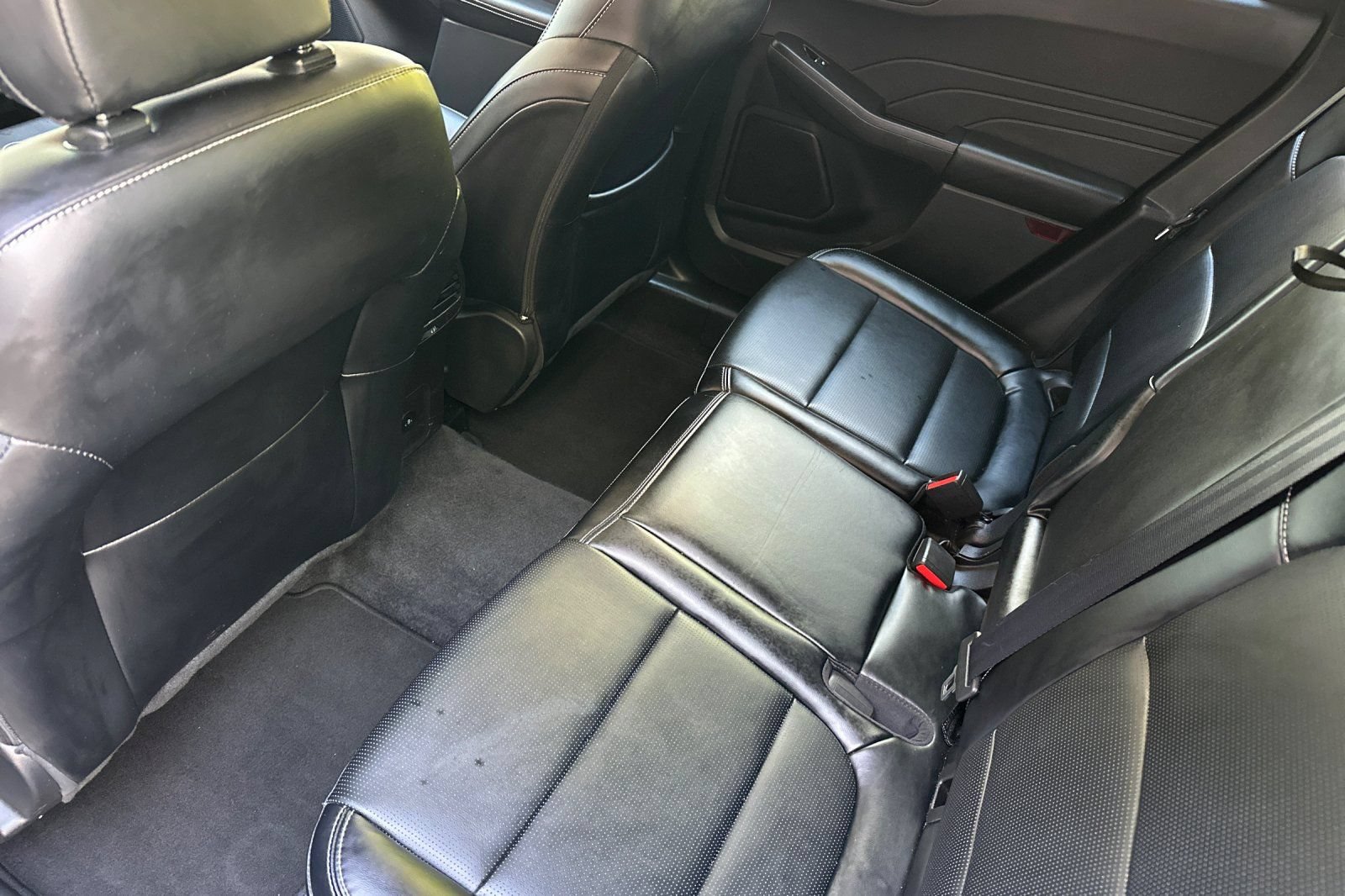 Used 2025 Ford Escape Platinum AWD/4WD image 16