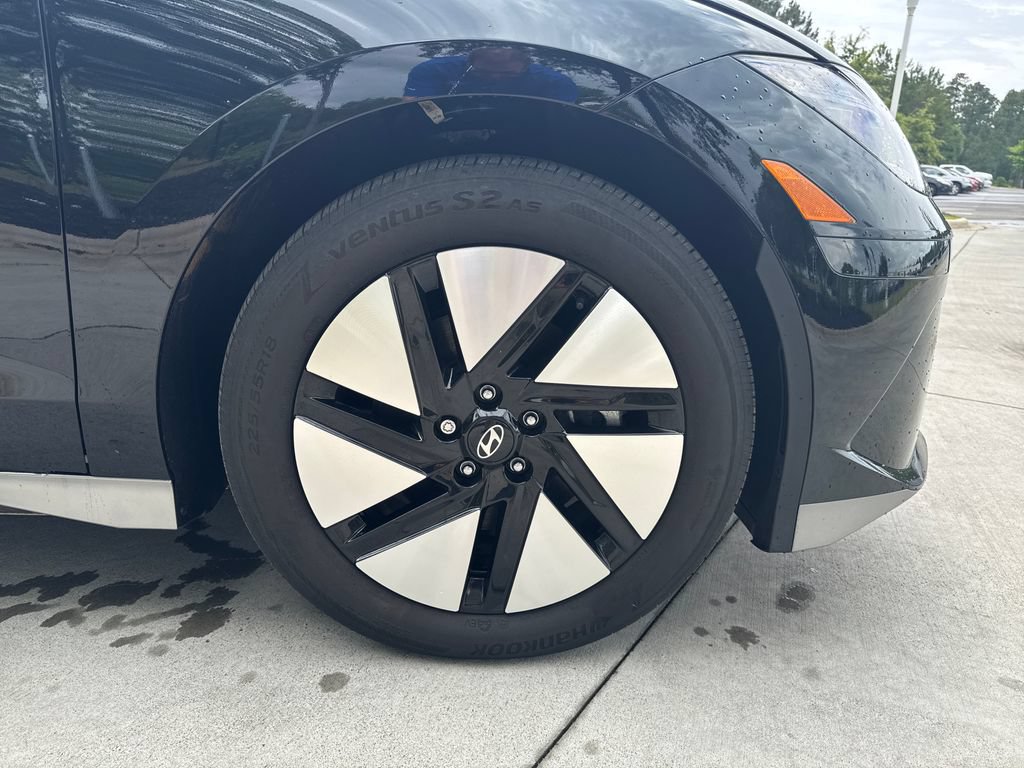 Used 2024 Hyundai Ioniq 6 SE RWD image 11
