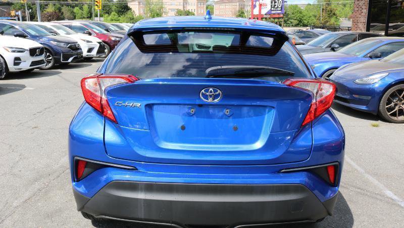 Used 2021 Toyota C-HR XLE FWD image 7