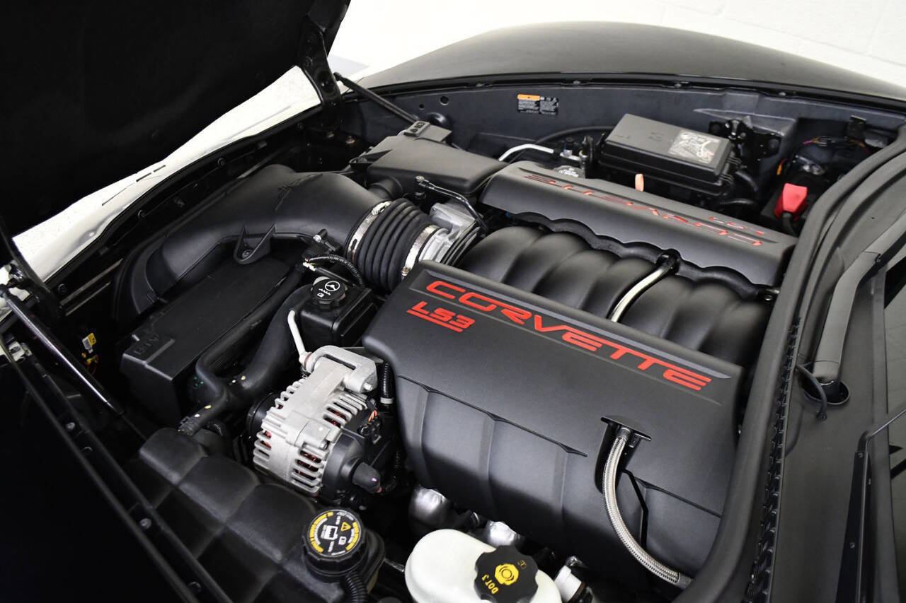 Used 2011 Chevrolet Corvette Coupe w/ 1LT RWD image 30