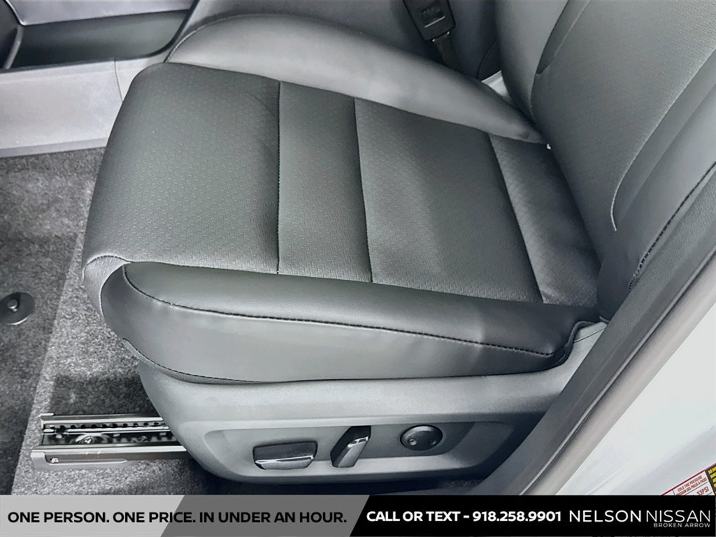 New 2026 Nissan Rogue Dark Armor FWD image 18