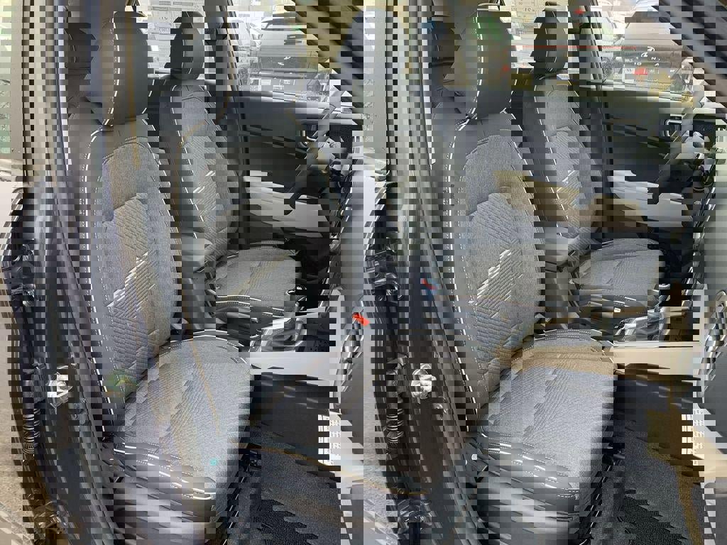 New 2025 Hyundai Venue Limited image 50