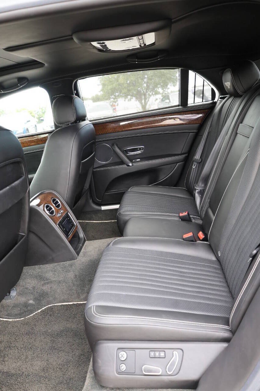 Used 2017 Bentley Flying Spur S V8 AWD/4WD image 14