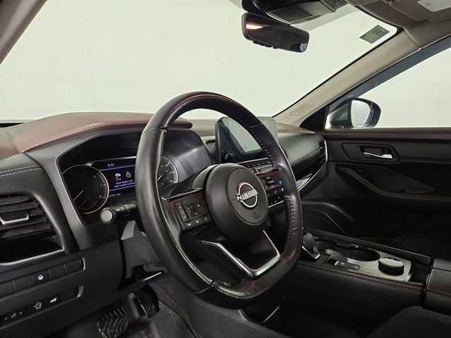 Used 2023 Nissan Rogue SL w/ SL Premium Package image 15