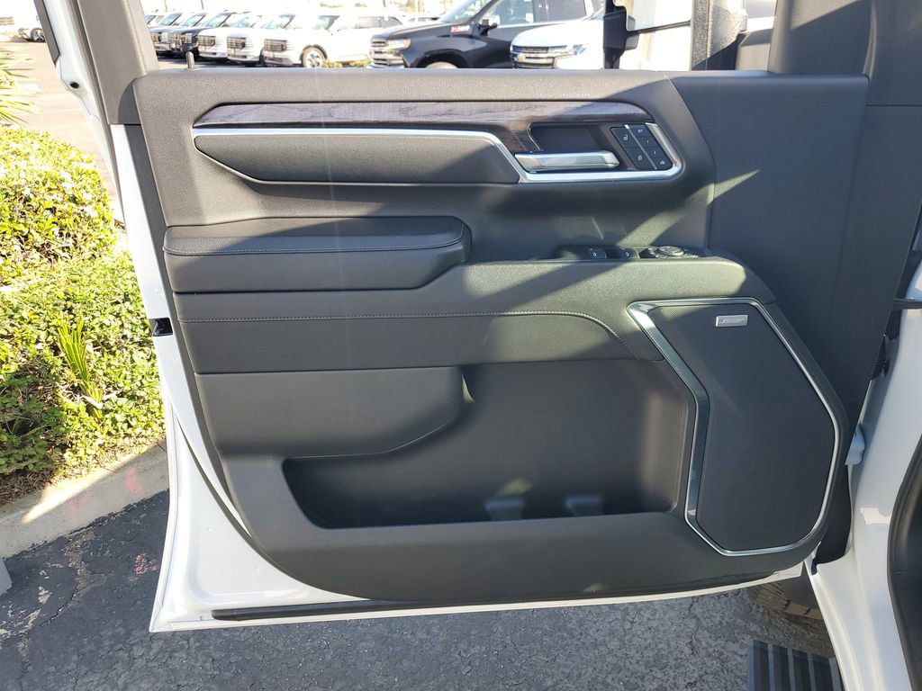 Used 2024 Chevrolet Silverado 2500 LTZ w/ LTZ Premium Package image 21