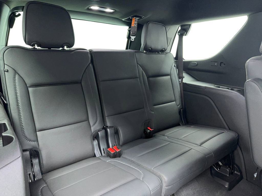 Used 2025 GMC Yukon Denali AWD/4WD image 39