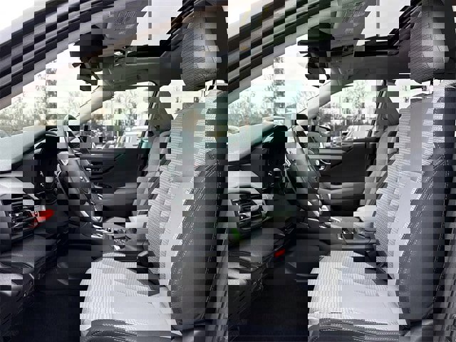 Used 2025 Subaru Outback Premium image 11