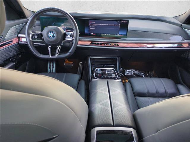 Used 2023 BMW i7 xDrive60 AWD/4WD image 19