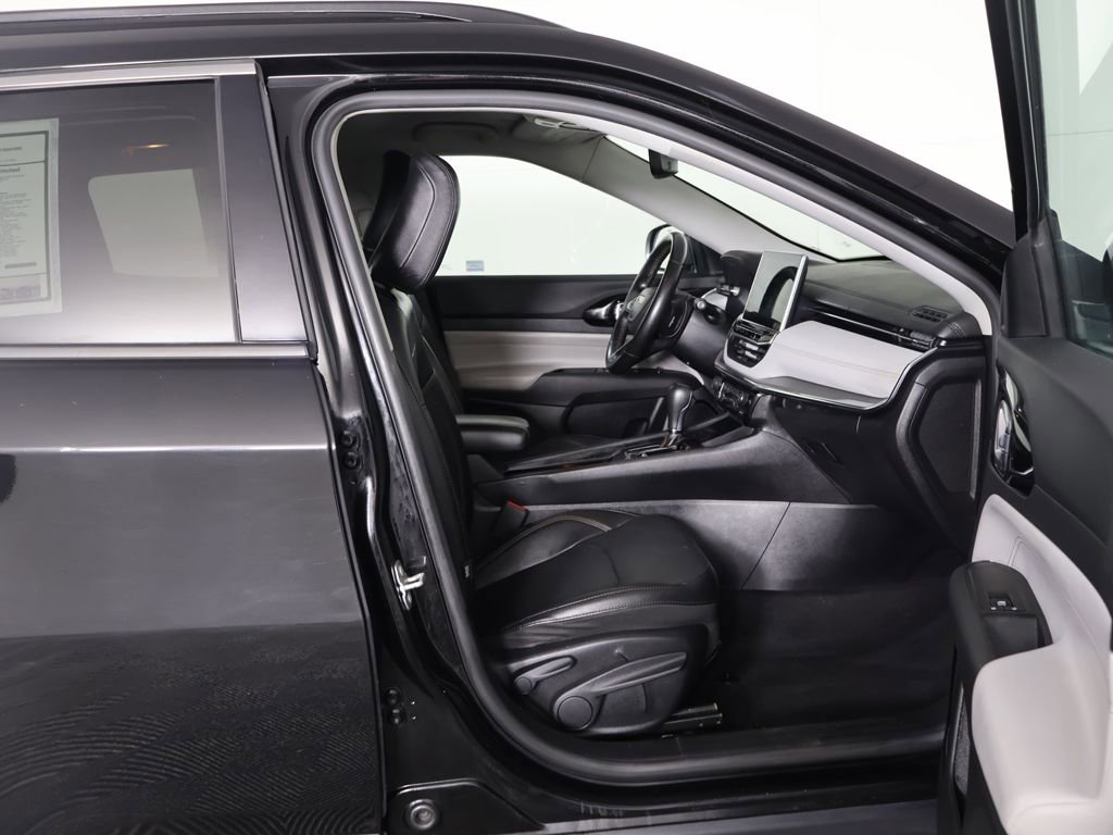 Used 2022 Jeep Compass Limited image 29