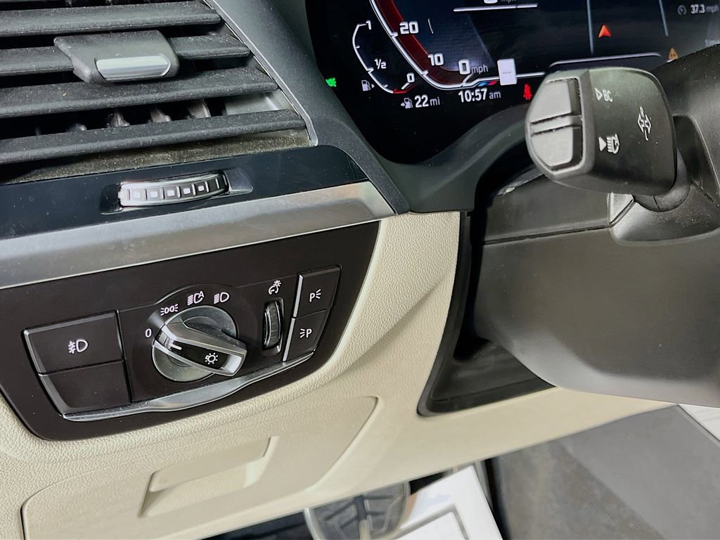 Used 2021 BMW X4 M40i image 12