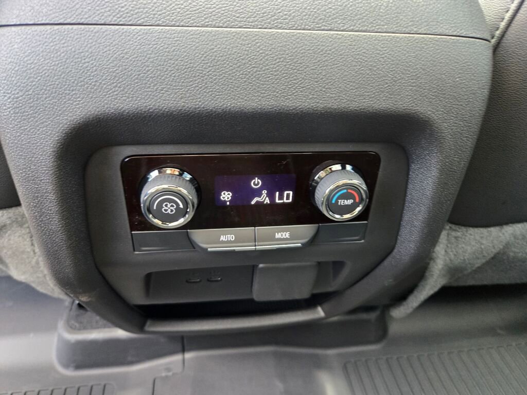 New 2026 Chevrolet Traverse Z71 w/ Driver Confidence Package image 16