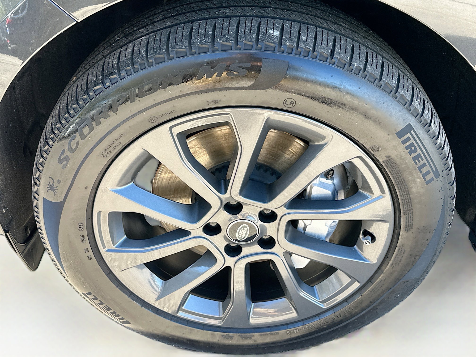 Used 2025 Land Rover Range Rover Sport Dynamic SE image 35