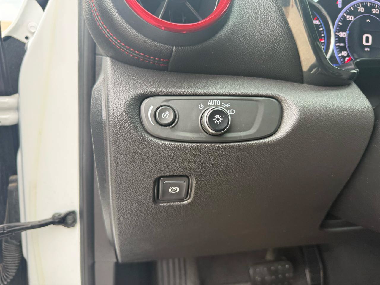 Used 2019 Chevrolet Blazer RS FWD image 32