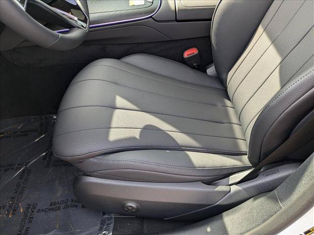 New 2025 Mercedes-Benz E 350 4MATIC Sedan image 4