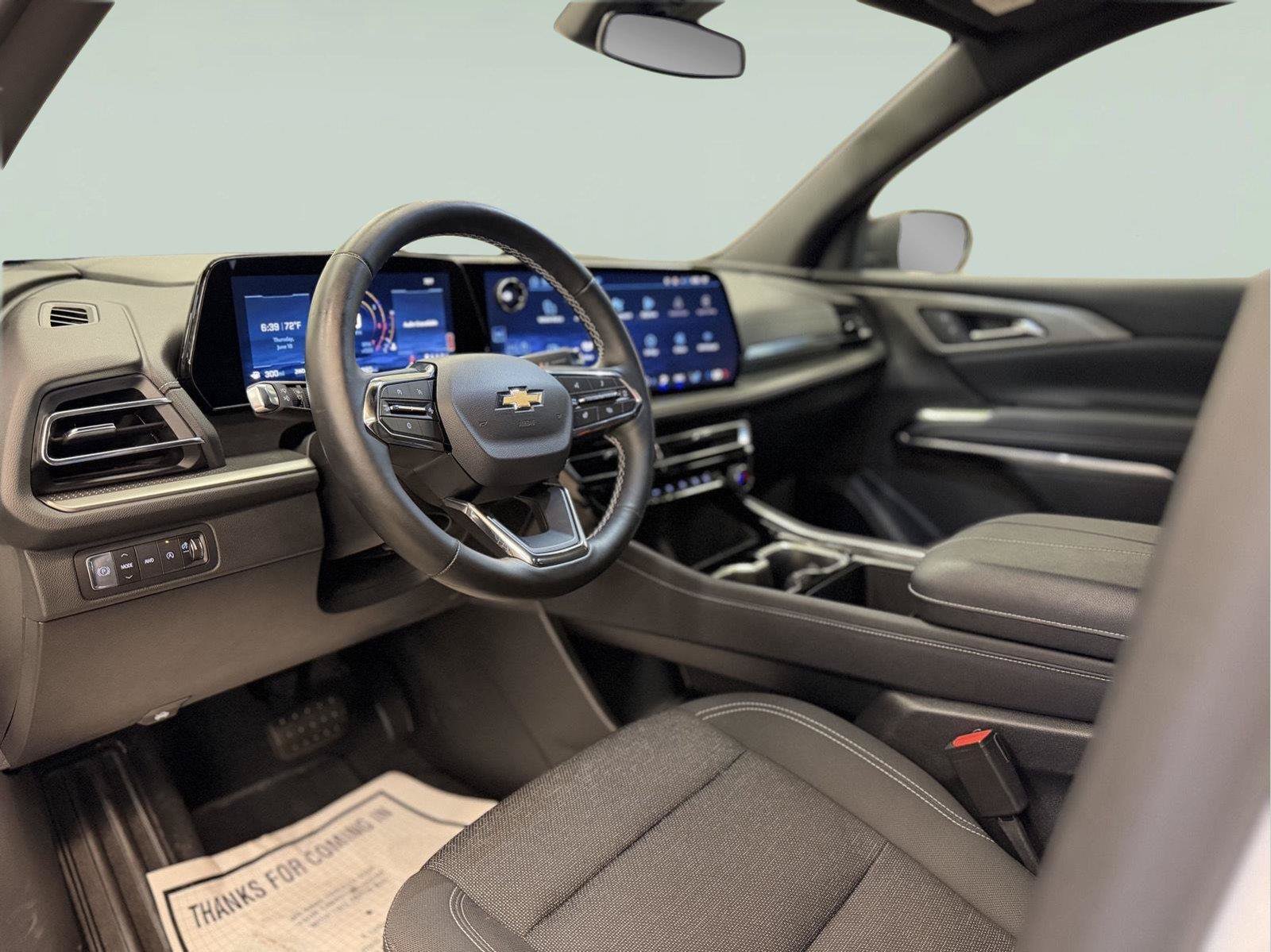 Used 2025 Chevrolet Traverse LT AWD/4WD image 22