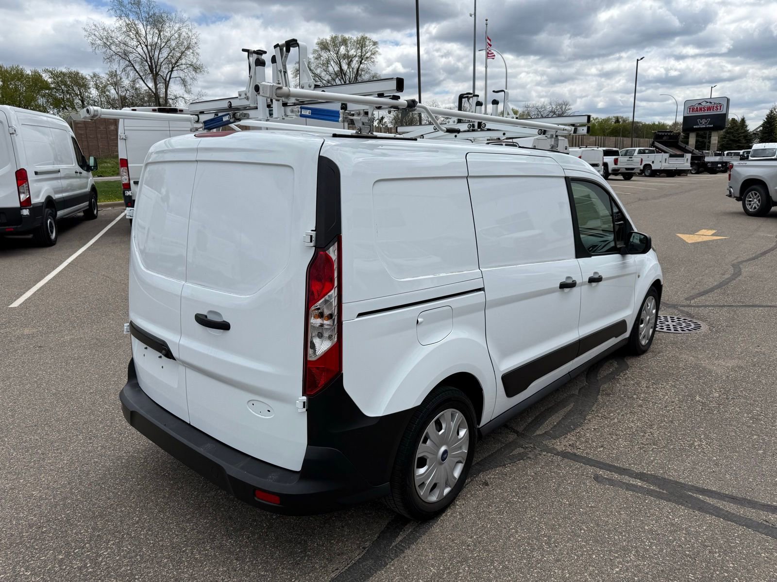 Used 2021 Ford Transit Connect XL FWD image 15