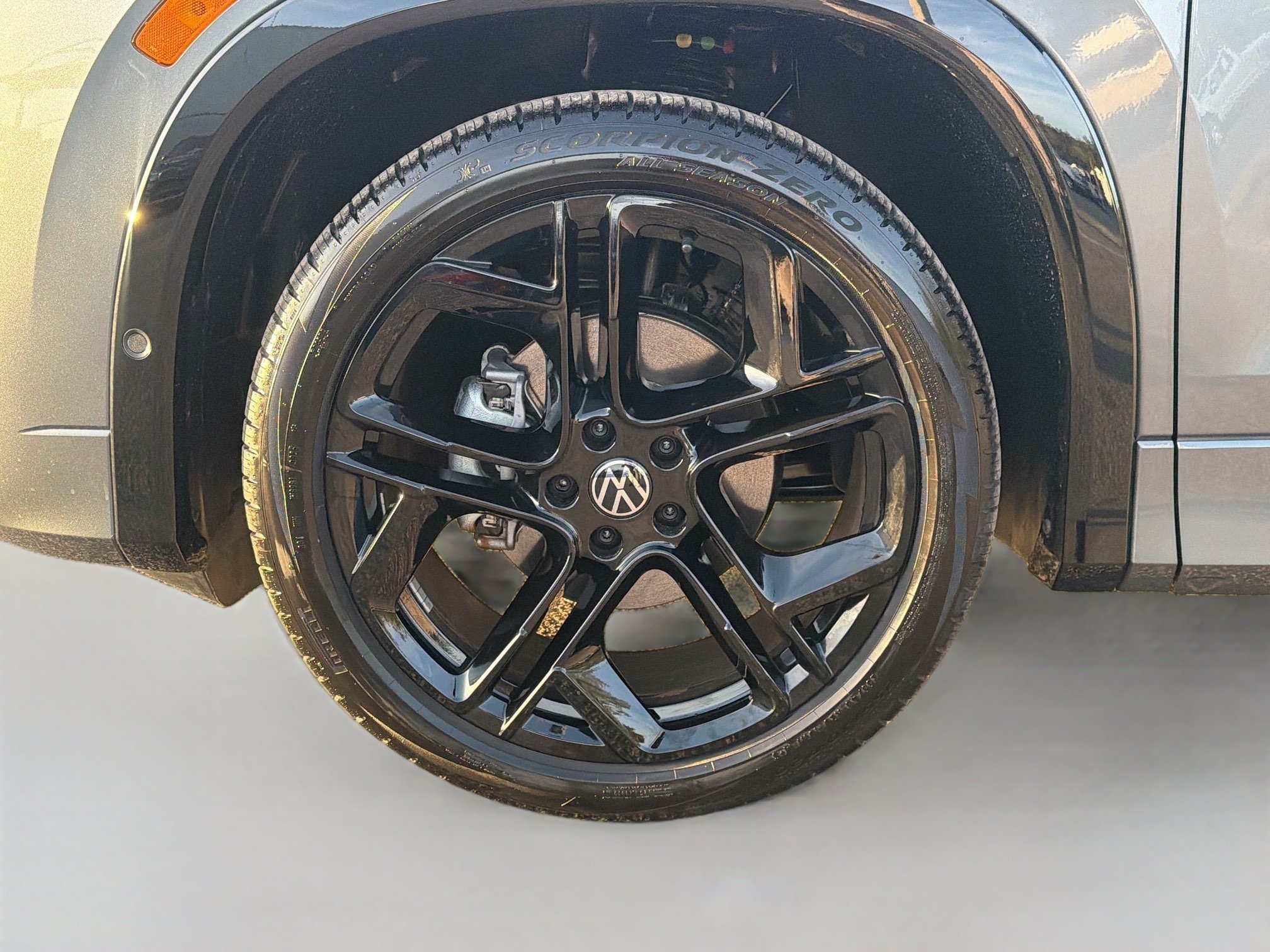 Certified 2026 Volkswagen Tiguan SE R-Line FWD image 43