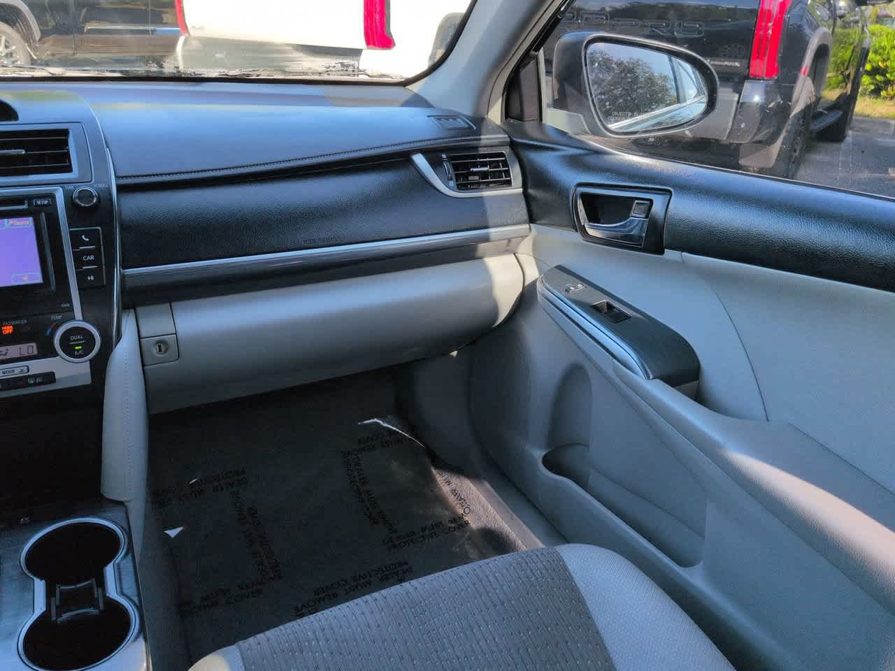 Used 2013 Toyota Camry XLE FWD image 16