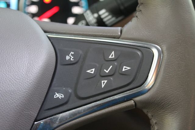 Used 2018 Chevrolet Malibu Premier w/ Premier Sport Package FWD image 17