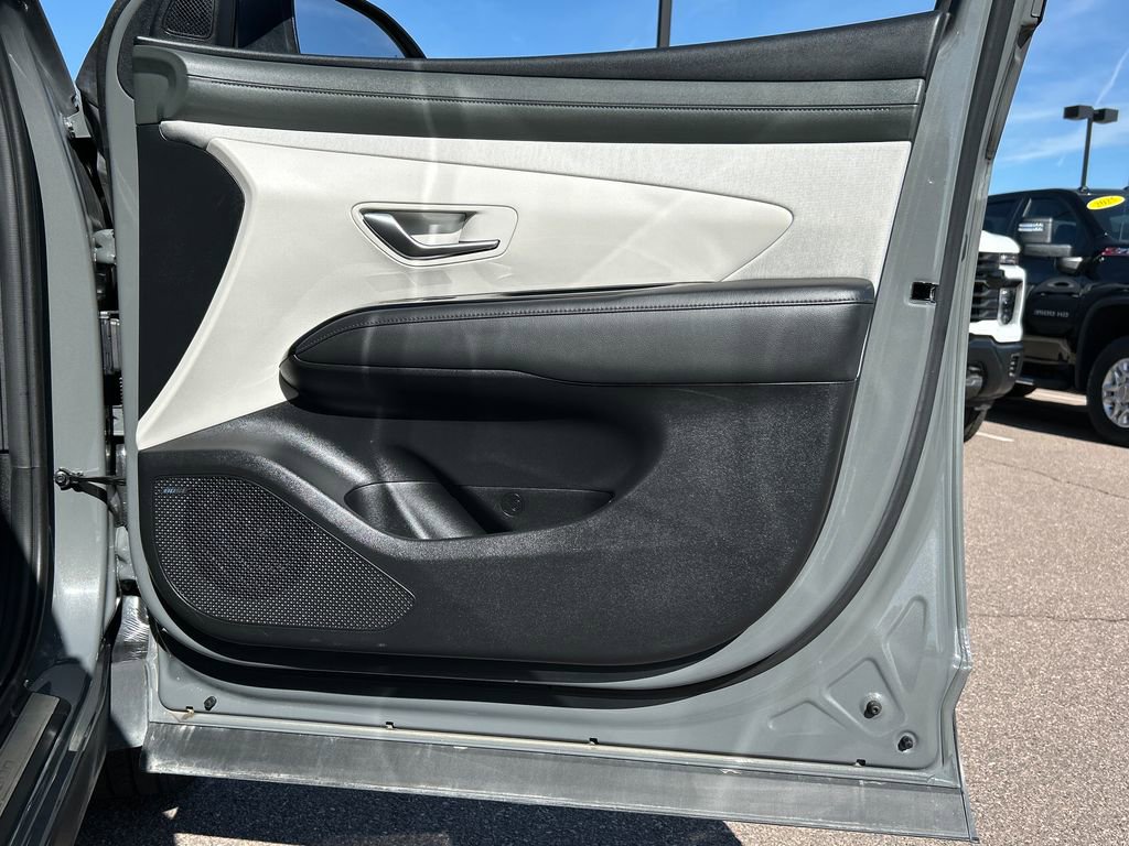 Used 2025 Hyundai Tucson Limited AWD/4WD image 30