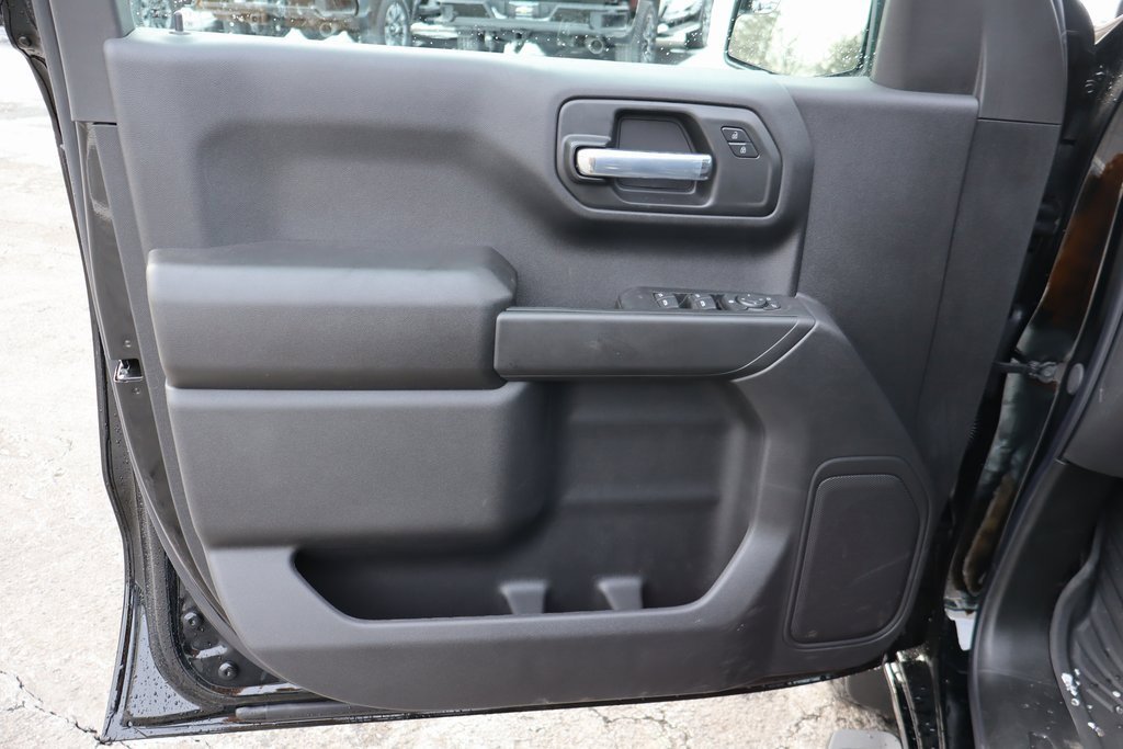 New 2026 Chevrolet Silverado 1500 Custom Trail Boss w/ LPO, Dark Essentials Package image 4