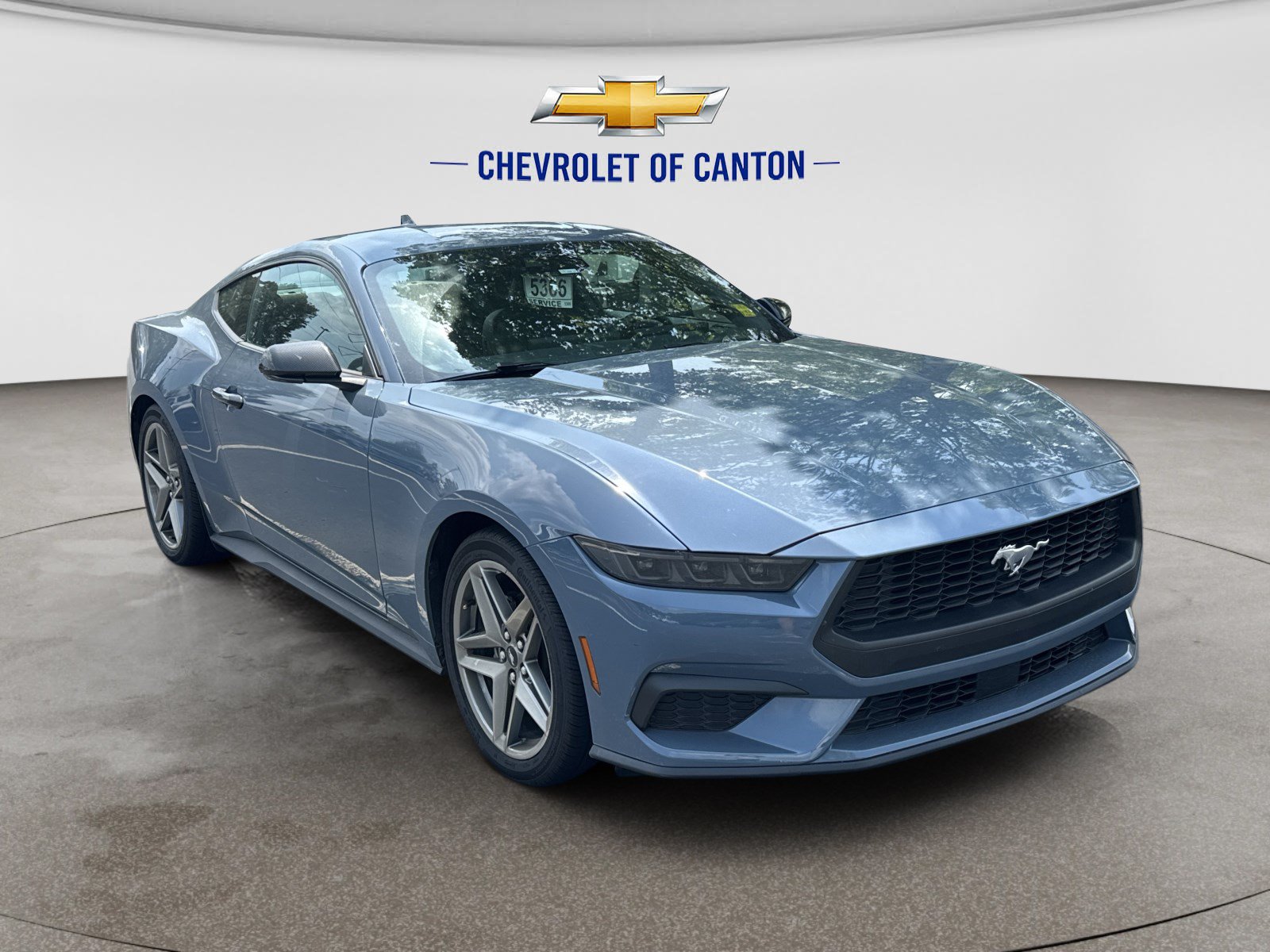 Used 2025 Ford Mustang Coupe RWD image 3