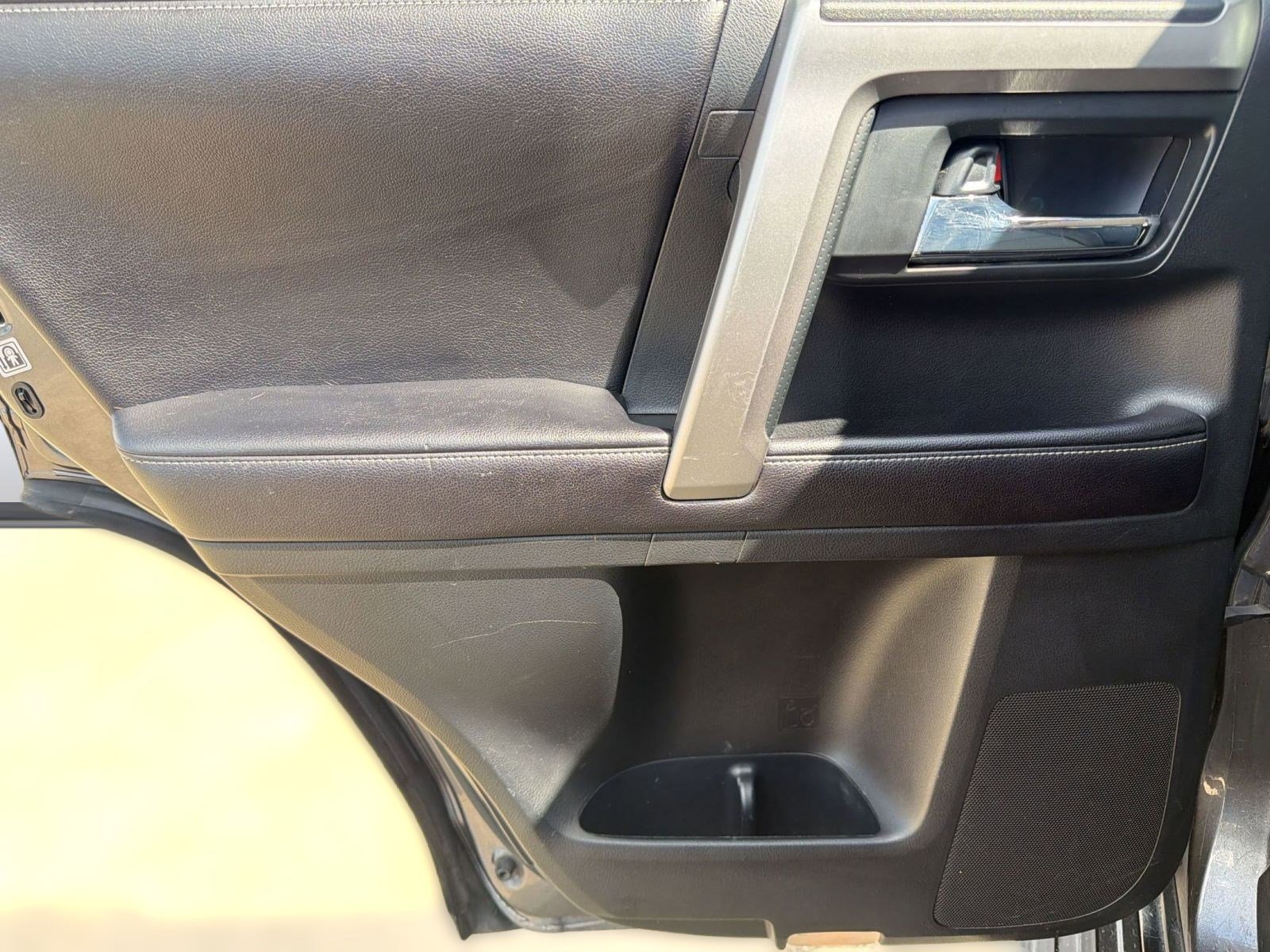 Used 2016 Toyota 4Runner SR5 Premium RWD image 25