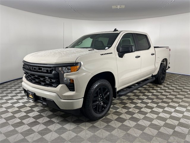 New 2026 Chevrolet Silverado 1500 Custom w/ Turbomax Blackout Package