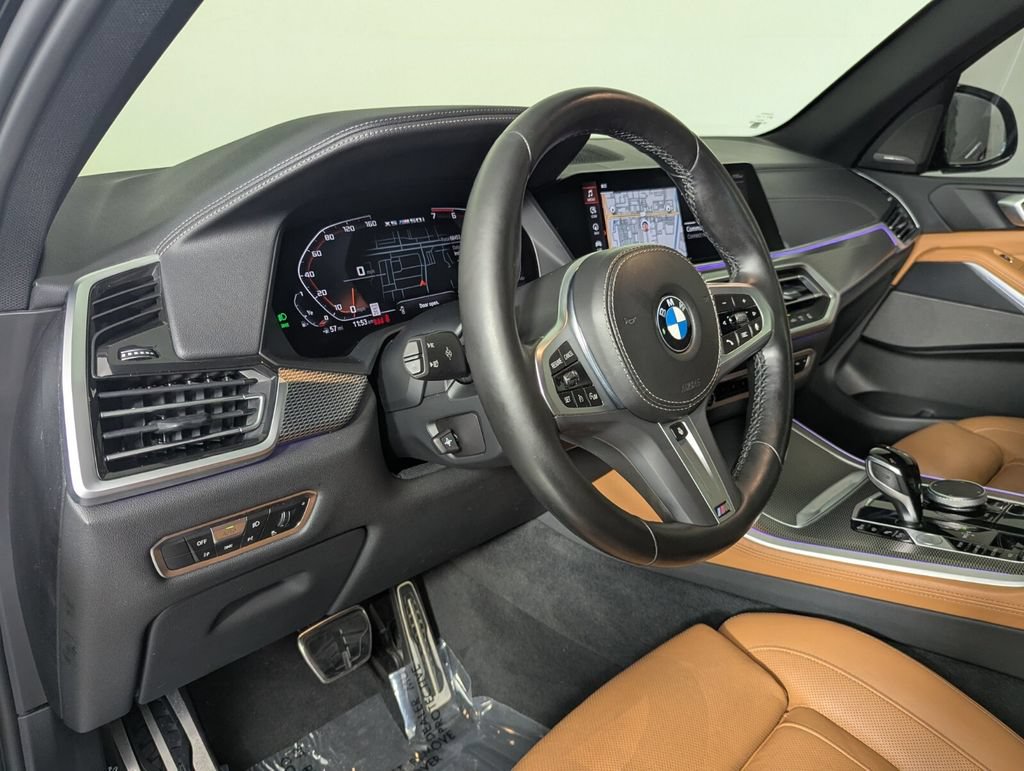 Used 2022 BMW X5 M50i w/ Parking Assistance Package AWD/4WD image 12