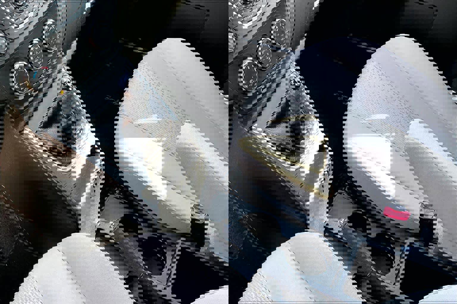 Used 2012 MAZDA MAZDA5 Sport image 16