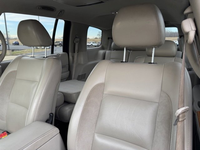 Used 2008 Chrysler Aspen Limited image 17