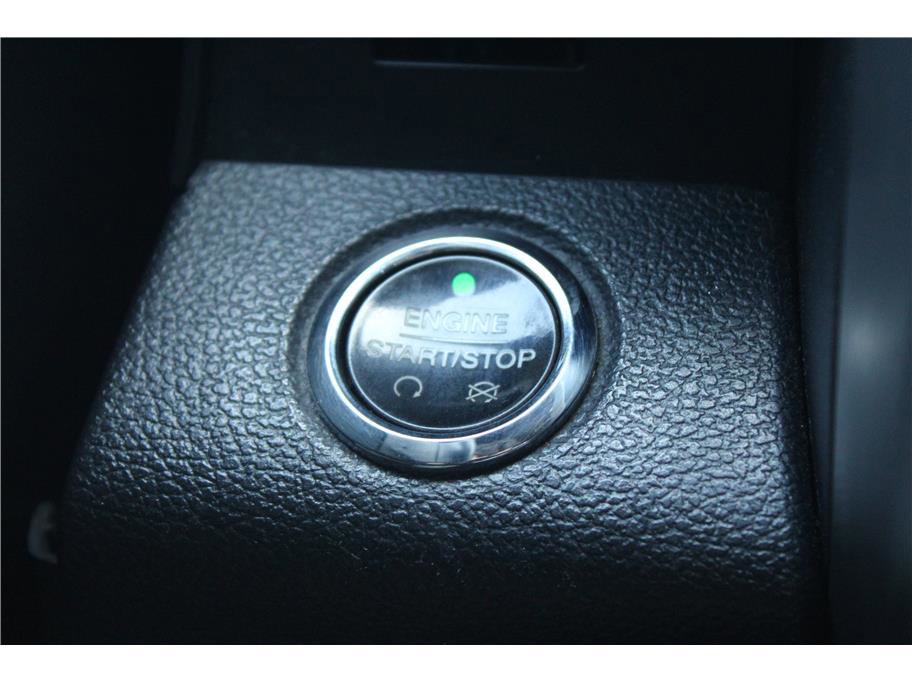 Used 2015 Ford F150 Platinum w/ Technology Package image 19