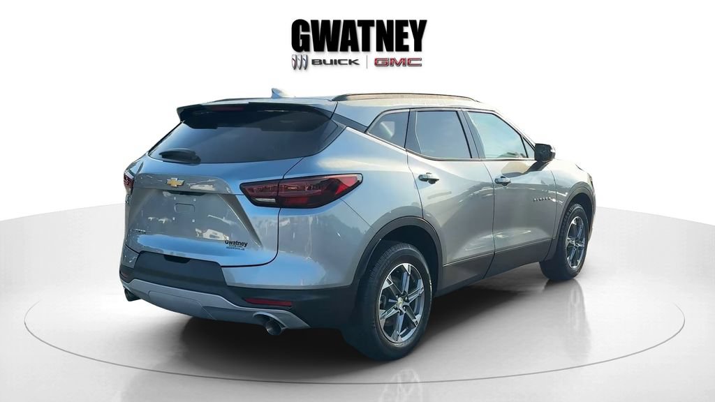 Used 2023 Chevrolet Blazer LT FWD image 5