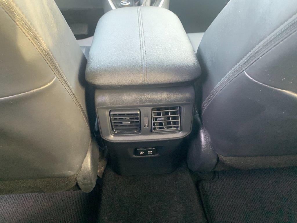 Used 2019 Toyota RAV4 XSE w/ Carpet Mat Package AWD/4WD image 15