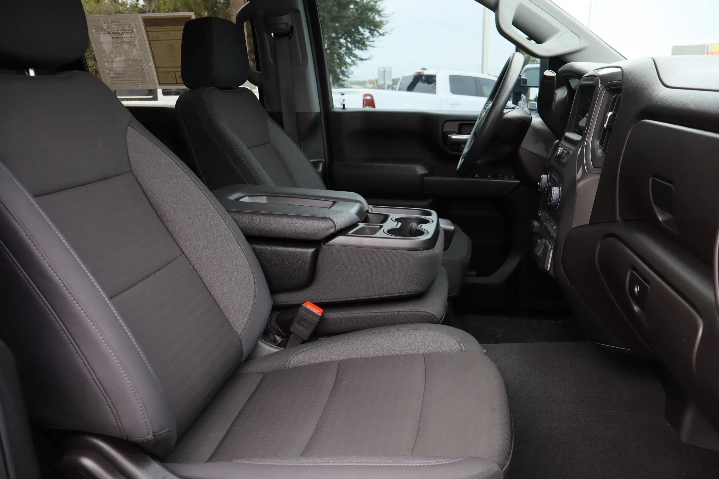 Used 2025 Chevrolet Silverado 2500 Custom w/ Custom Value Package image 25