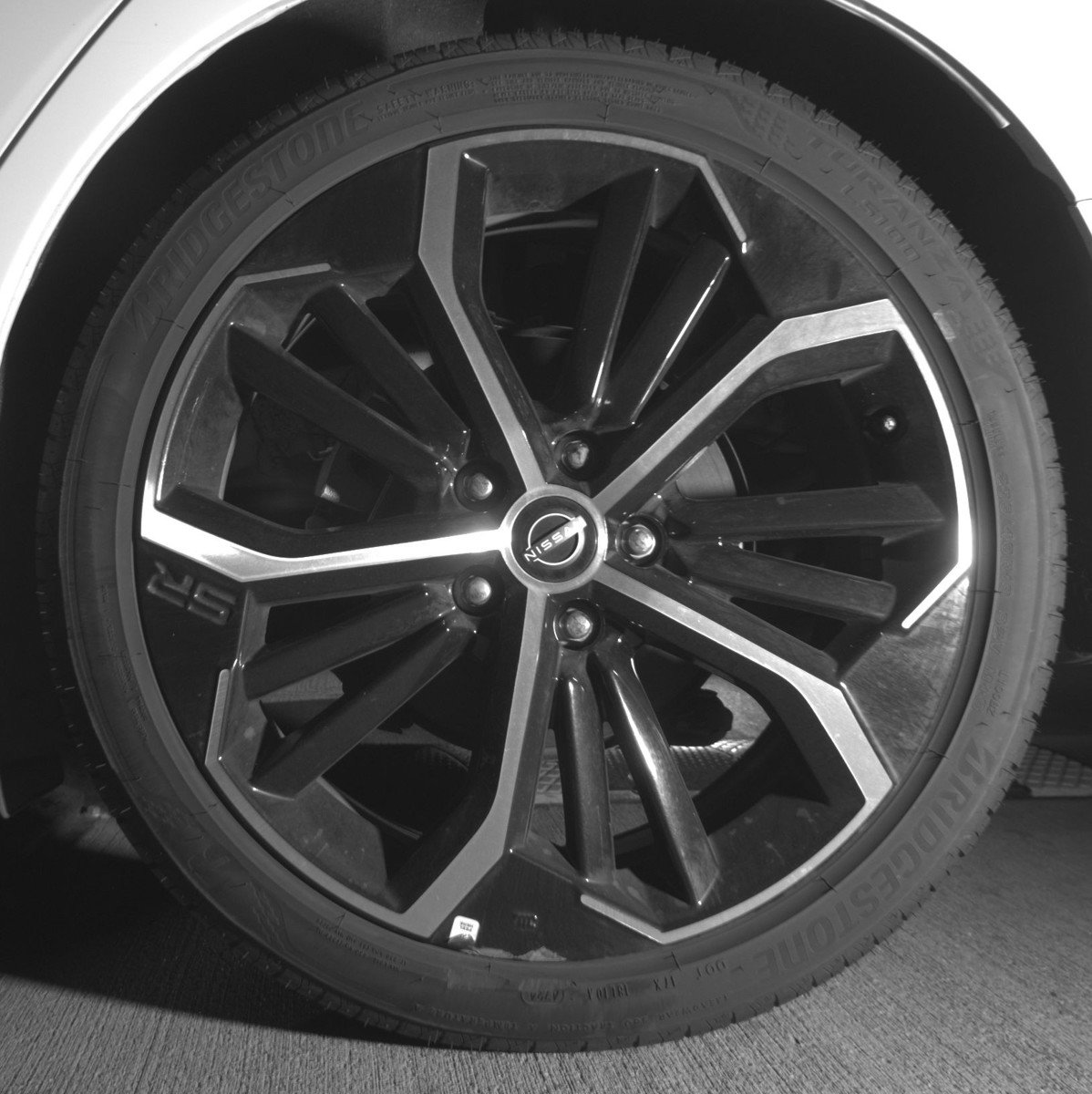 Used 2025 Nissan Altima 2.5 SR FWD image 14